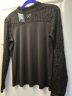 NWT Maurices Black Top with Burnout Leopard